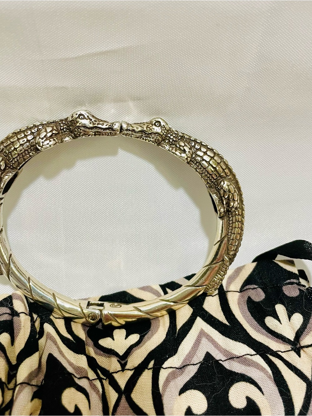 Brighton “Later Gator” Collection - 2 Kissing Gators & Clapper Style Bracelet - Picture 10 of 16